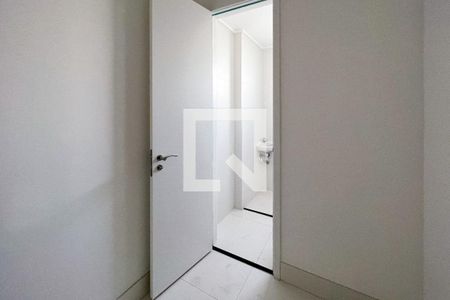 Apartamento à venda com 280m², 4 quartos e 1 vaga Apartamento à venda com 280m², 4 quartos e 1 vagaQuarto de Serviço