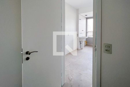 Apartamento à venda com 280m², 4 quartos e 1 vaga Apartamento à venda com 280m², 4 quartos e 1 vagaQuarto de Serviço