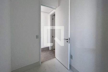 Apartamento à venda com 280m², 4 quartos e 1 vaga Apartamento à venda com 280m², 4 quartos e 1 vagaQuarto de Serviço