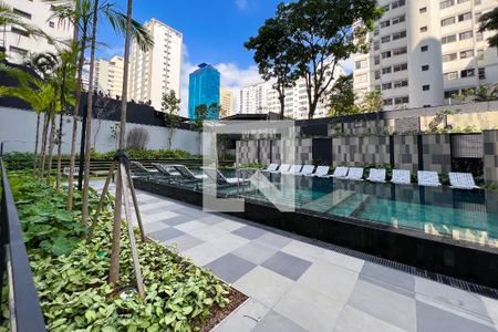 Apartamento à venda com 280m², 4 quartos e 1 vaga Apartamento à venda com 280m², 4 quartos e 1 vagaPiscina