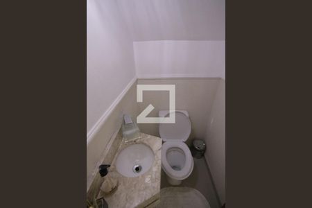 Casa à venda com 150m², 2 quartos e 2 vagasLavabo