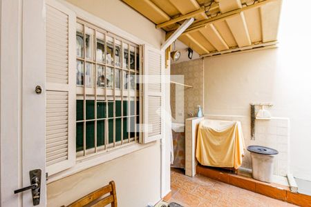 Casa à venda com 114m², 2 quartos e 2 vagasQuintal