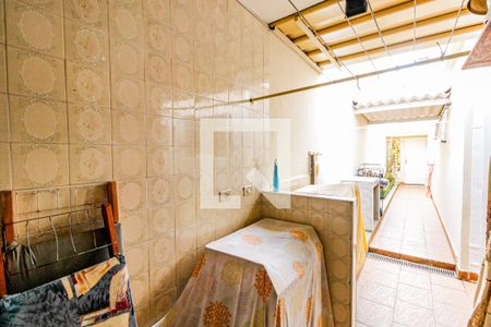 Casa à venda com 114m², 2 quartos e 2 vagasQuintal