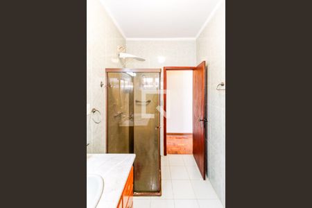 Casa à venda com 114m², 2 quartos e 2 vagasBanheiro