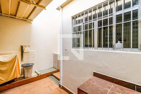 Casa à venda com 114m², 2 quartos e 2 vagasQuintal