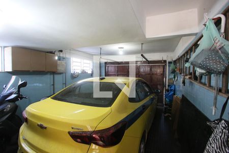 Casa à venda com 540m², 3 quartos e 4 vagas Casa à venda com 540m², 3 quartos e 4 vagasGaragem