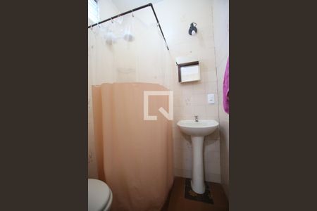 Casa à venda com 540m², 3 quartos e 4 vagas Casa à venda com 540m², 3 quartos e 4 vagasBanheiro da Casa dos Fundos