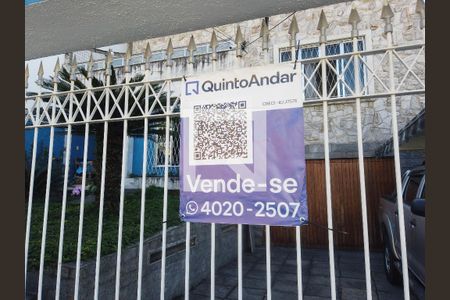 Casa à venda com 540m², 3 quartos e 4 vagas Casa à venda com 540m², 3 quartos e 4 vagasFachada