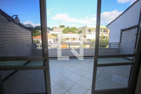 Casa à venda com 540m², 3 quartos e 4 vagas Casa à venda com 540m², 3 quartos e 4 vagasVaranda da Suíte 1