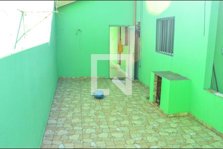 Casa à venda com 110m², 3 quartos e 2 vagasÁrea Externa