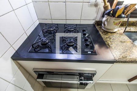 Casa de condomínio à venda com 350m², 4 quartos e 5 vagasDetalhe da cozinha