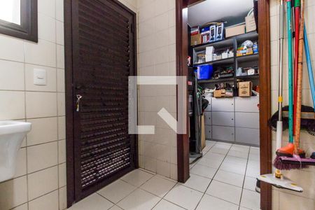 Casa de condomínio à venda com 350m², 4 quartos e 5 vagasÁrea de Serviço