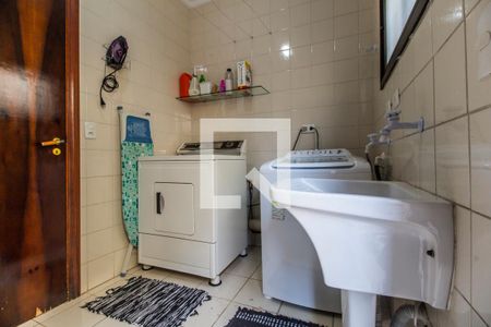 Casa de condomínio à venda com 350m², 4 quartos e 5 vagasÁrea de Serviço