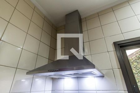 Casa de condomínio à venda com 350m², 4 quartos e 5 vagasDetalhe da cozinha