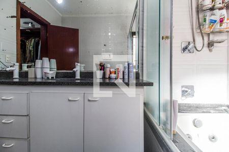 Casa de condomínio à venda com 350m², 4 quartos e 5 vagasBanheiro da Suíte 1