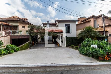 Casa de condomínio à venda com 350m², 4 quartos e 5 vagasVista da Rua