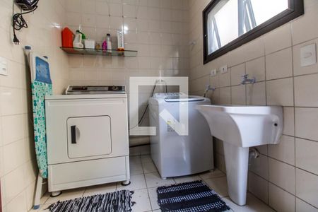 Casa de condomínio à venda com 350m², 4 quartos e 5 vagasÁrea de Serviço