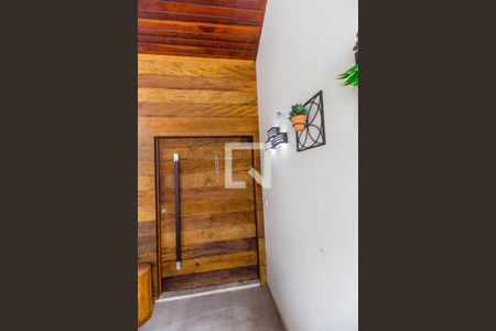 Casa de condomínio à venda com 350m², 4 quartos e 5 vagasEntrada