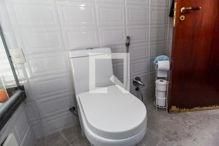 Casa de condomínio à venda com 350m², 4 quartos e 5 vagasBanheiro da Suíte 1