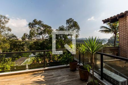 Casa de condomínio à venda com 350m², 4 quartos e 5 vagasVaranda