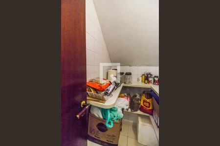 Casa de condomínio à venda com 350m², 4 quartos e 5 vagasDespensa