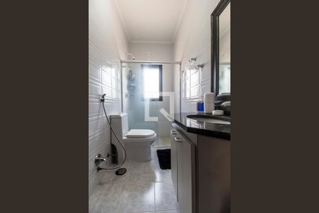 Casa de condomínio à venda com 350m², 4 quartos e 5 vagasBanheiro