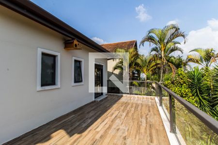 Casa de condomínio à venda com 350m², 4 quartos e 5 vagasVaranda