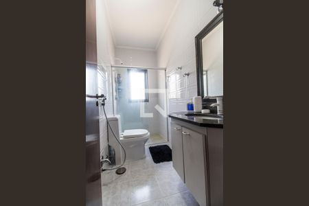 Casa de condomínio à venda com 350m², 4 quartos e 5 vagasBanheiro