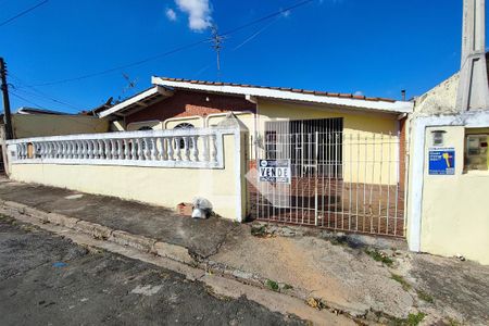 Casa à venda com 70m², 3 quartos e 5 vagasPLACA INSTALADA NA FACHADA