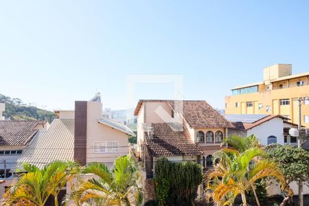 Casa à venda com 420m², 5 quartos e 4 vagas Casa à venda com 420m², 5 quartos e 4 vagasVista