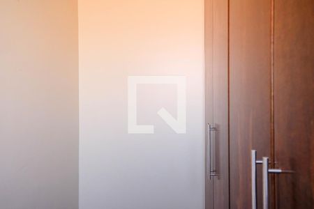 Casa à venda com 420m², 5 quartos e 4 vagas Casa à venda com 420m², 5 quartos e 4 vagasQuarto 4