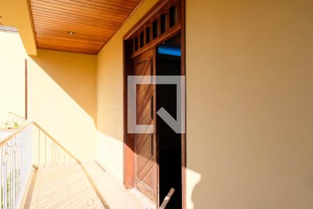 Casa à venda com 420m², 5 quartos e 4 vagas Casa à venda com 420m², 5 quartos e 4 vagasÁrea comum