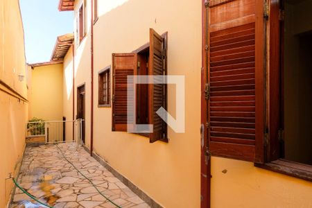 Casa à venda com 420m², 5 quartos e 4 vagas Casa à venda com 420m², 5 quartos e 4 vagasÁrea comum