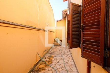 Casa à venda com 420m², 5 quartos e 4 vagas Casa à venda com 420m², 5 quartos e 4 vagasÁrea comum