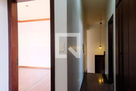 Casa à venda com 420m², 5 quartos e 4 vagas Casa à venda com 420m², 5 quartos e 4 vagasQuarto 3