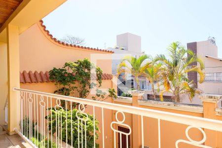 Casa à venda com 420m², 5 quartos e 4 vagas Casa à venda com 420m², 5 quartos e 4 vagasÁrea comum