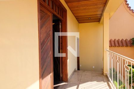 Casa à venda com 420m², 5 quartos e 4 vagas Casa à venda com 420m², 5 quartos e 4 vagasÁrea comum