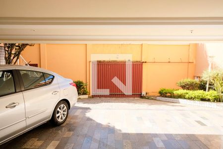 Casa à venda com 420m², 5 quartos e 4 vagas Casa à venda com 420m², 5 quartos e 4 vagasÁrea comum