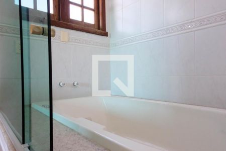 Casa à venda com 420m², 5 quartos e 4 vagas Casa à venda com 420m², 5 quartos e 4 vagasBanheiro 2