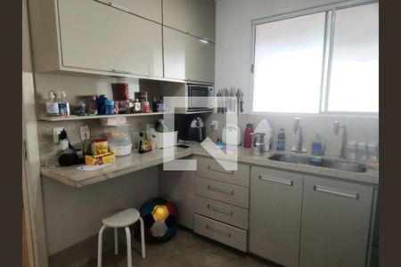 Casa à venda com 3 quartos, 180m² em Buritis, Belo Horizonte