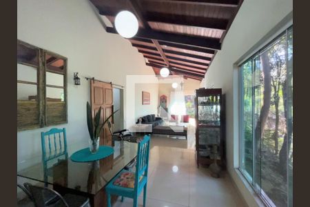 Casa de condomínio à venda com 300m², 4 quartos e 4 vagas Casa de condomínio à venda com 300m², 4 quartos e 4 vagasSala de Jantar