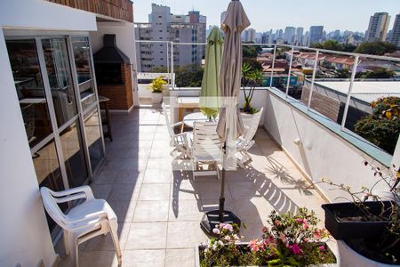 Apartamento à venda com 198m², 3 quartos e 2 vagas Apartamento à venda com 198m², 3 quartos e 2 vagasTerraço