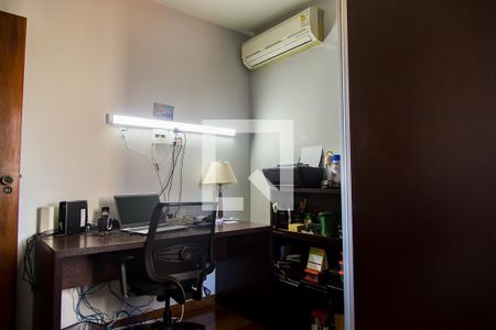 Apartamento à venda com 198m², 3 quartos e 2 vagas Apartamento à venda com 198m², 3 quartos e 2 vagasQuarto 1