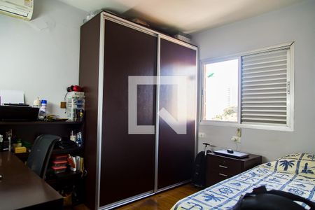 Apartamento à venda com 198m², 3 quartos e 2 vagas Apartamento à venda com 198m², 3 quartos e 2 vagasQuarto 1