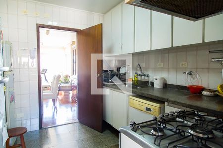 Apartamento à venda com 198m², 3 quartos e 2 vagas Apartamento à venda com 198m², 3 quartos e 2 vagasCozinha