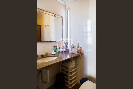 Apartamento à venda com 198m², 3 quartos e 2 vagas Apartamento à venda com 198m², 3 quartos e 2 vagasBanheiro da Suíte