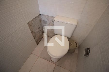 Casa à venda com 493m², 4 quartos e 5 vagasBanheiro de Serviço