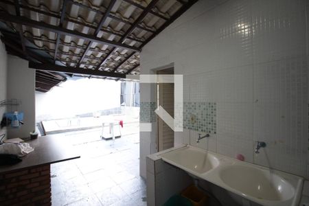 Casa à venda com 493m², 4 quartos e 5 vagasArea de Serviço