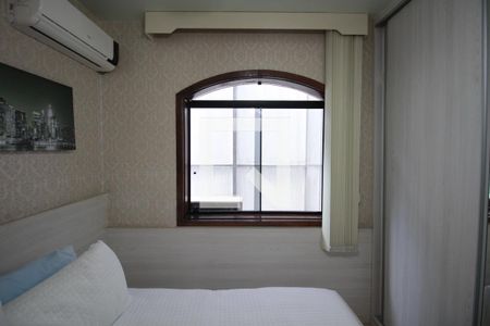 Casa à venda com 493m², 4 quartos e 5 vagasQuarto 2