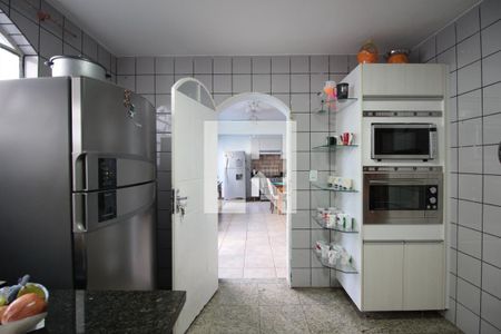 Casa à venda com 493m², 4 quartos e 5 vagasCozinha